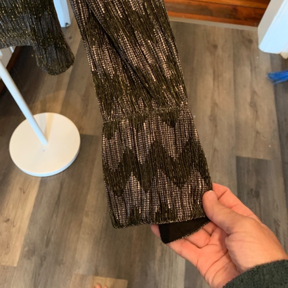 Banana Republic metallic blouse in size small Tall. Hard to find - Picture 2 of 6